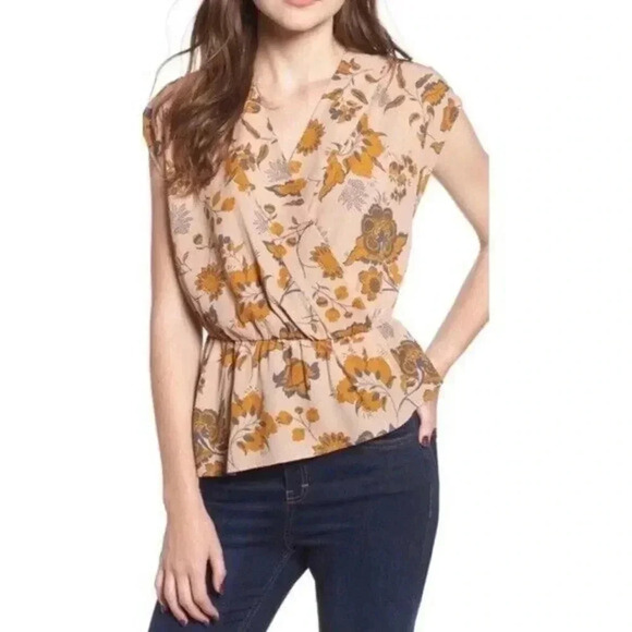 Leith Floral Faux Wrap  Surplice Asymmetrical Hem Short Sleeve Blouse XS - Picture 1 of 7